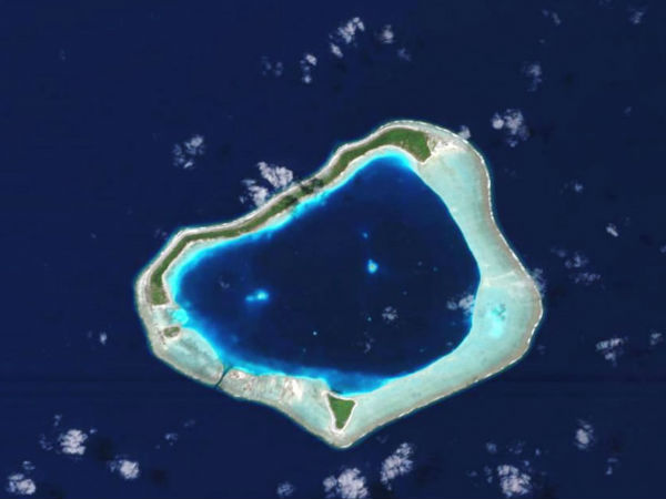 अंतरिक्ष से कुछ ऐसी दिखती है हमारी धरती 