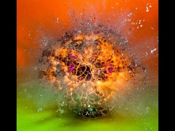 हाईस्‍पीड कैमरे से ली गई फोटोग्राफ 