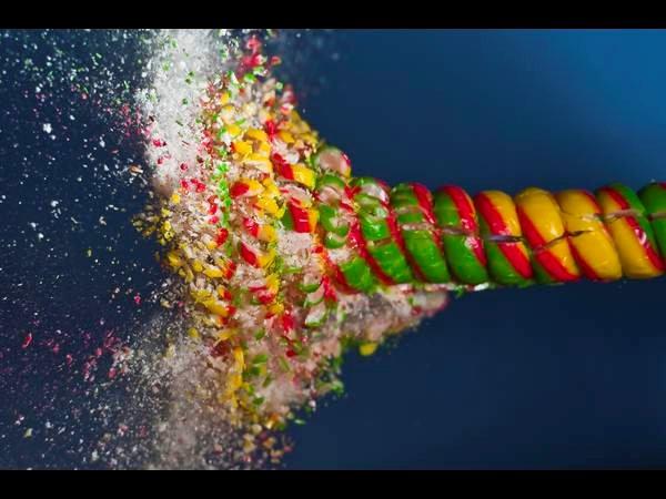 हाईस्‍पीड कैमरे से ली गई फोटोग्राफ 