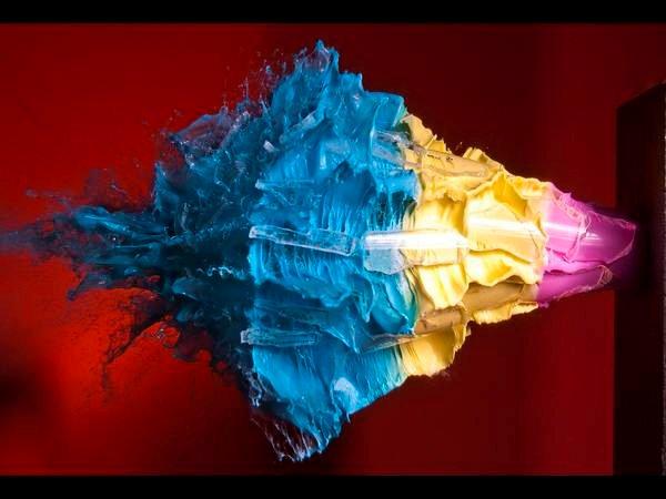 हाईस्‍पीड कैमरे से ली गई फोटोग्राफ 