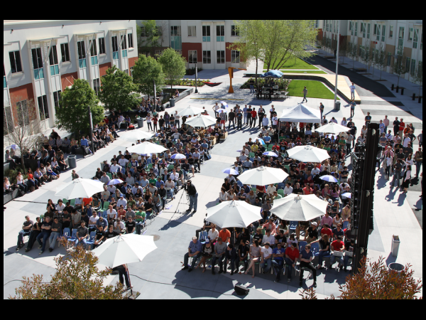 हर साल पार्टी 