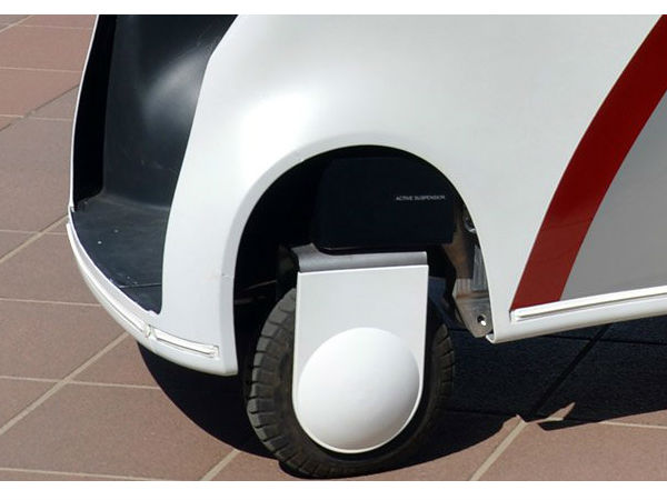 Active suspension for stable movement 