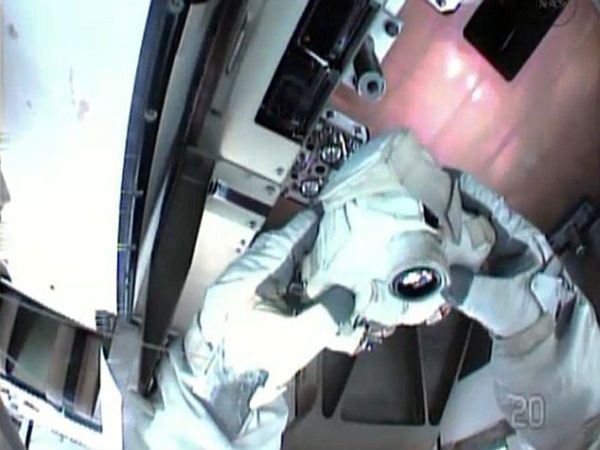 NASA astronauts fix ammonia leak