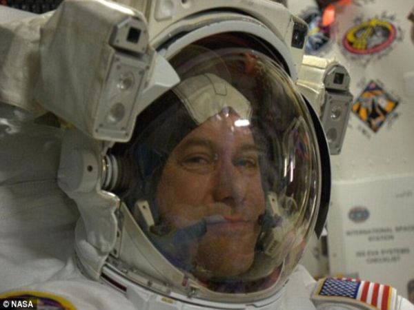 NASA astronauts fix ammonia leak