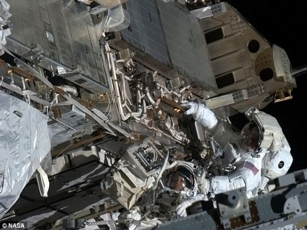 NASA astronauts fix ammonia leak