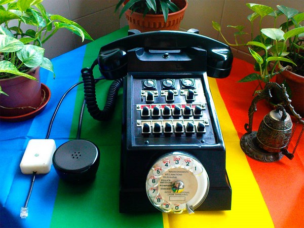 Retro phones amazing pics 