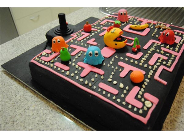 ms pac man cake 