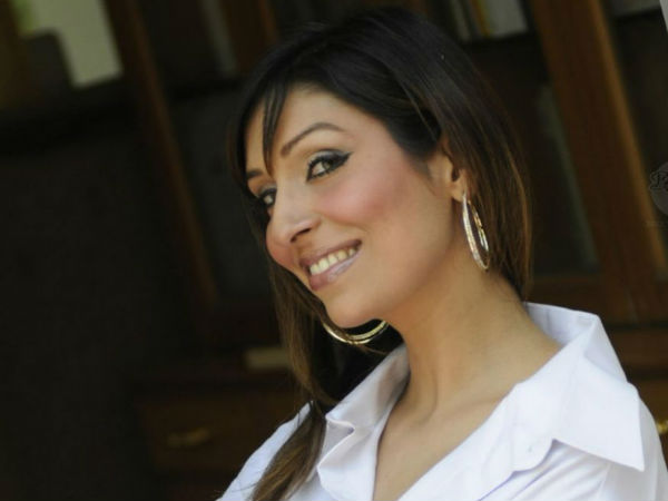 VJ model Pooja Missra VJ model Pooja Missra
