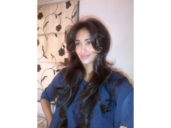 Jiah Khan's twitter life pics 