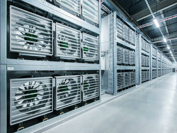 Inside Facebook’s Data Center 