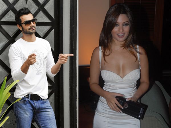 Riya Sen – Ashmit Patel
