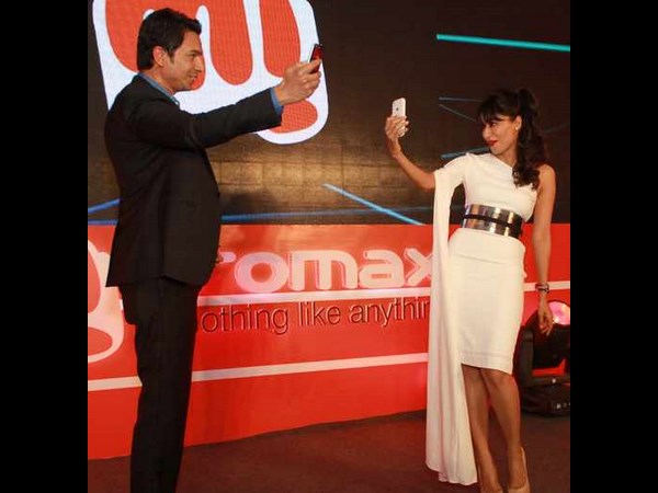 Bollywood Actress Chitrangada Singh at Launch of Micromax Canvas 4