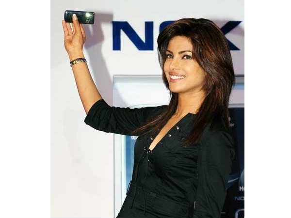 Priyanka Chopra Nokia phone launch 