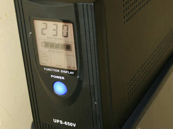 Powering UPS Powering UPS