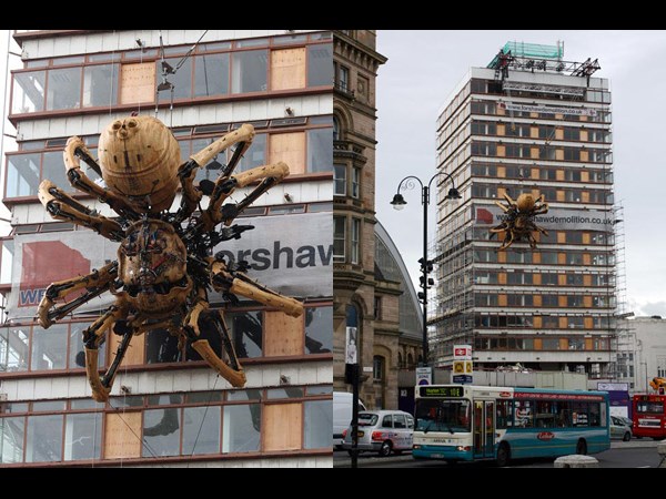 Giant Mechanical Spider