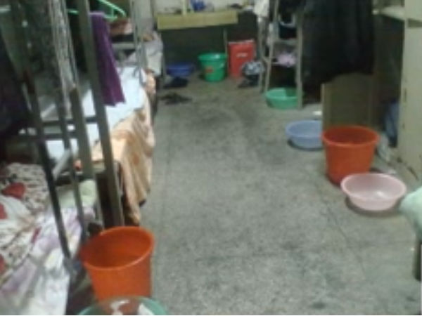  Apple's Chinese iPhone Factories workers