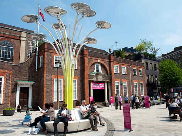 Trees One Day Replace Electric Streetlights?