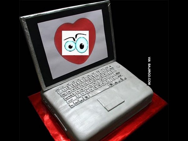 Amazing laptop themed cakes  