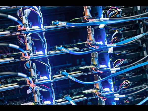  Facebook’s Data Center