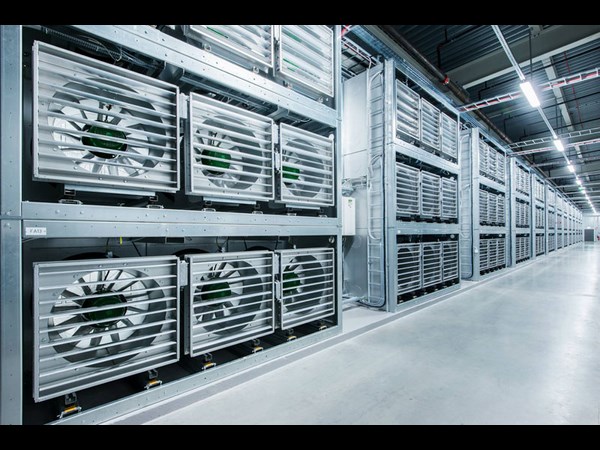  Facebook’s Data Center