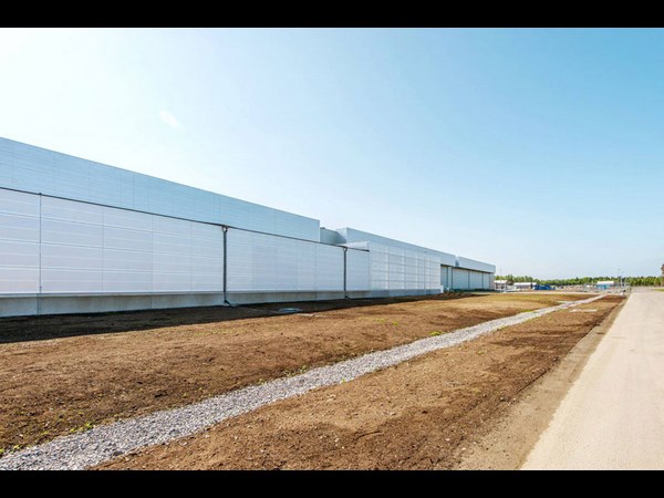  Facebook’s Data Center