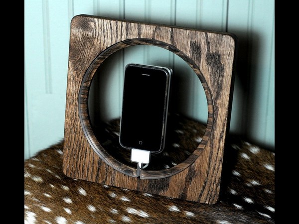 Oak iPhone 5 Charging Station