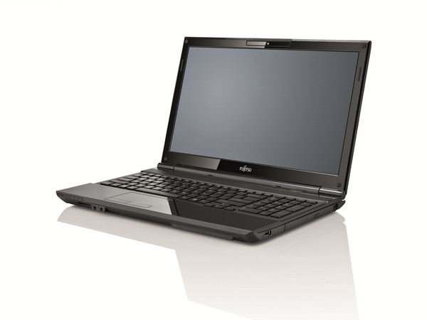  Fujitsu Lifebook AH532