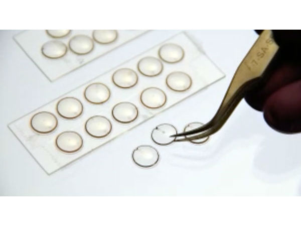 Google's Smart Contact Lenses 