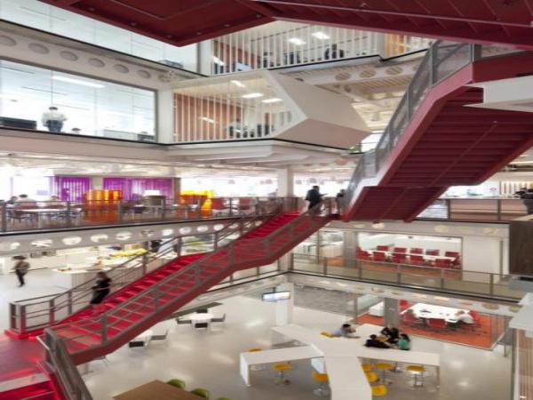 कंपनी का नाम : Macquarie Ropemaker