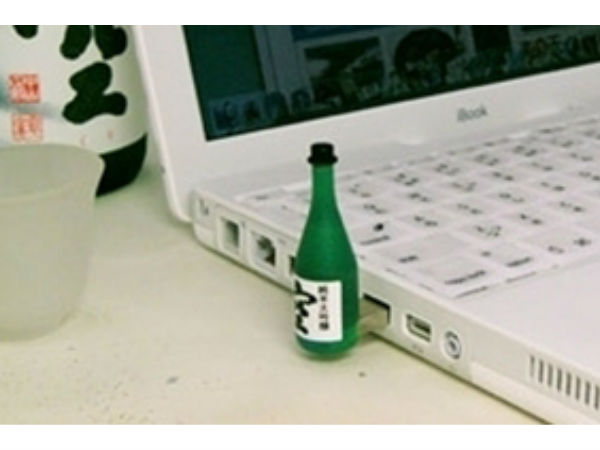 Sake Bottle pen drive