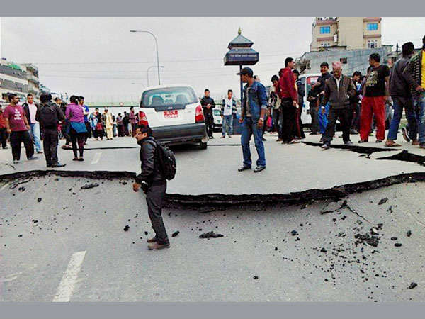 वाट्स एप पर अफवाहों का बाजार गर्म, मत करें यकीन 
