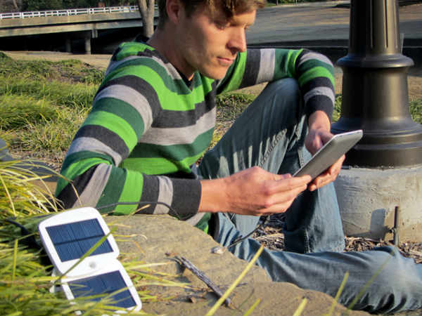 3.CHARGE USING THE SUN