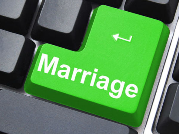 शादी को बर्बादी में न बदल दें फेसबुक 