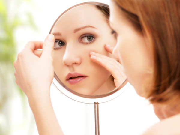2. Acne caused by cell phones 2. Acne caused by cell phones