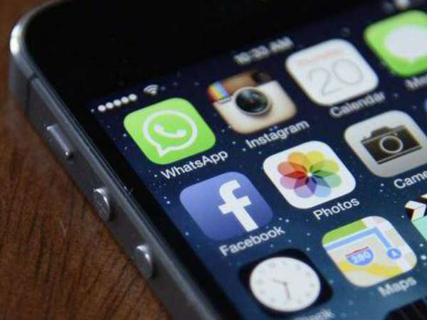 बहुत हुई मुफ्त में बातें जल्‍द बंद हो सकती है वाट्स एप और फेसबुक कॉल