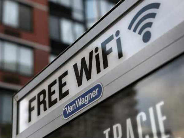 पब्लिक वाई-फाई यूज करते हुए न करें ये गलतियाँ!