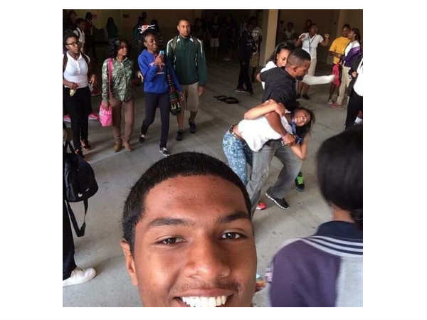 सेल्फीज जो आपको हिला कर रख दें..!