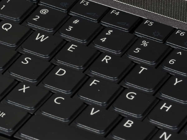 हाथों के दर्द से छुटकारा दिलाएगा ये सॉफ्ट एंड फ्लेक्सिबल कीबोर्ड..!