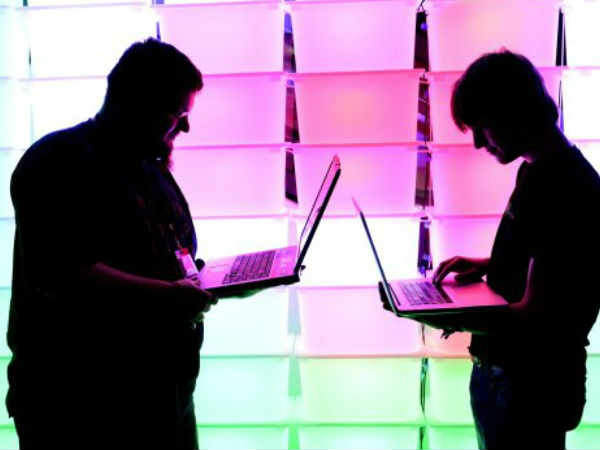 संवेदनशील जानकारी न भरें 