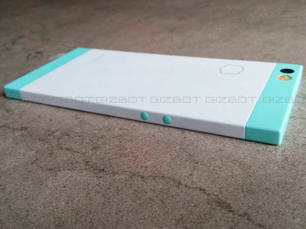 Amazing! इस स्मार्टफोन में है 100 जीबी मैमोरी..!