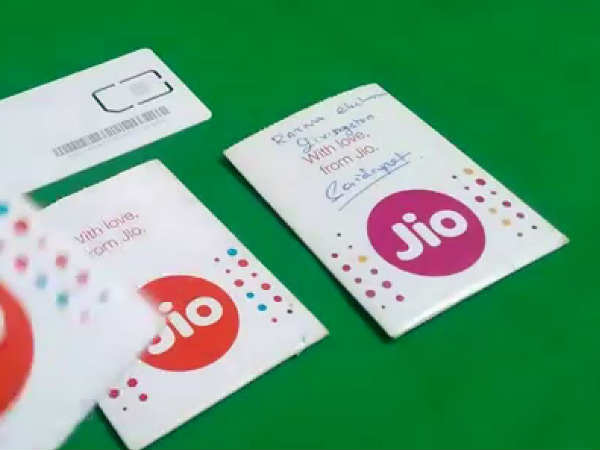 OMG: रिलायंस दे रहा है तीन महीने का अनलिमिटेड 4G डाटा फ्री!