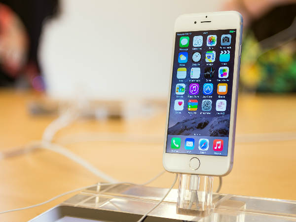 फ्लिप्कार्ट डिलीवरी बॉय ने चोरी किए 12 आईफोन!