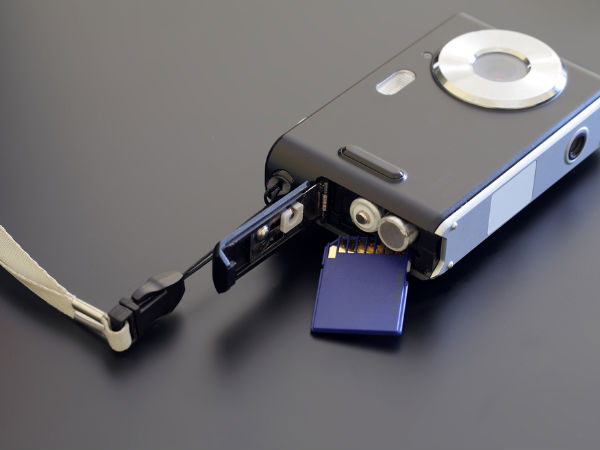 मेमोरी कार्ड से डिलीट न करें