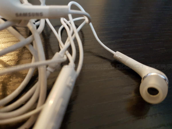 अजीब सा डॉट