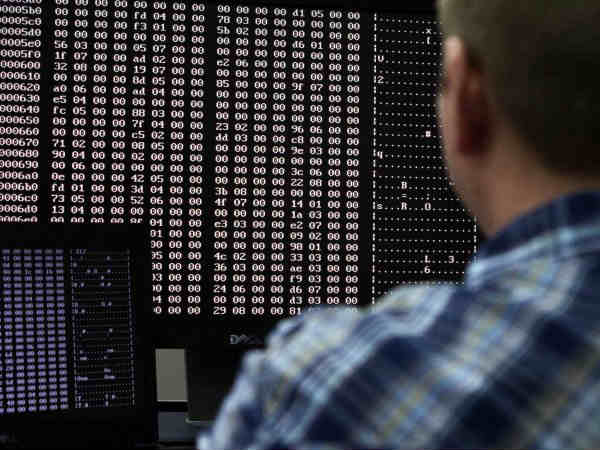 केवल पैसा कमाने के लिए होता है साइबर क्राइम 