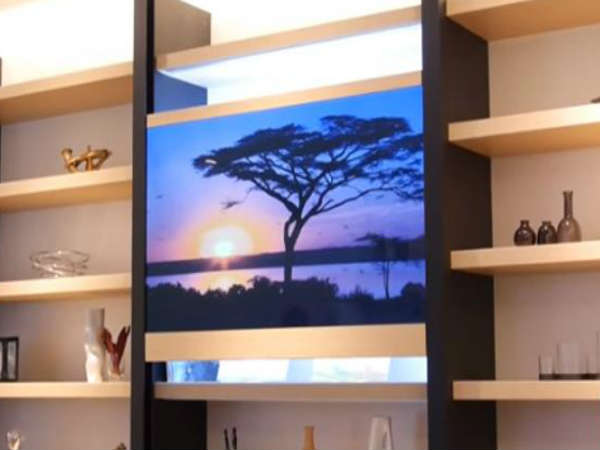 ये है पैनासॉनिक का नया 'इनविजिबल टीवी', देखें इस न दिखने वाले टीवी का कमाल