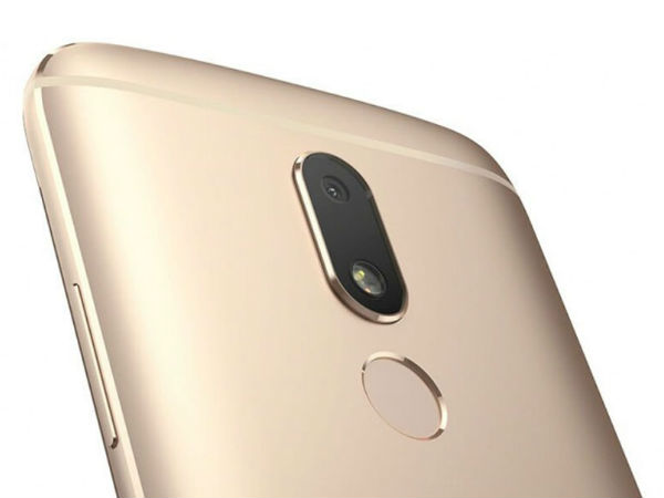 16 मेगापिक्सल रियर कैमरा