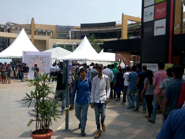 MiHome में लगी लंबी लाइन, स्टॉक हुआ खत्म MiHome में लगी लंबी लाइन, स्टॉक हुआ खत्म