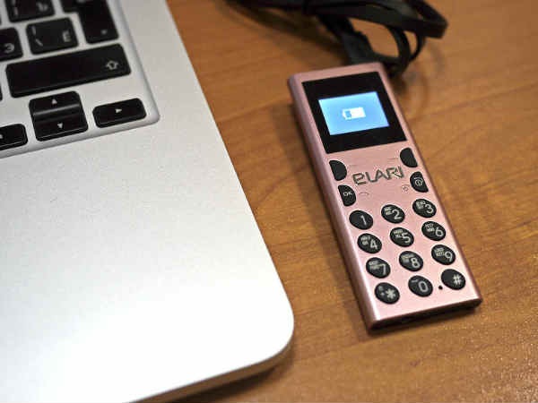 फीचर फोन है NanoPhone C- फीचर फोन है NanoPhone C-