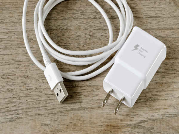 ओरिजिनल चार्जर करें इस्तेमाल ओरिजिनल चार्जर करें इस्तेमाल